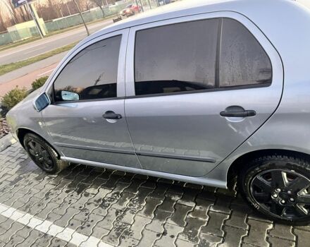 Серый Шкода Фабия, объемом двигателя 1.4 л и пробегом 236 тыс. км за 4200 $, фото 1 на Automoto.ua