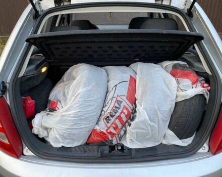 Серый Шкода Фабия, объемом двигателя 1.2 л и пробегом 245 тыс. км за 3500 $, фото 12 на Automoto.ua