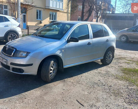 Серый Шкода Фабия, объемом двигателя 1.2 л и пробегом 292 тыс. км за 3000 $, фото 1 на Automoto.ua