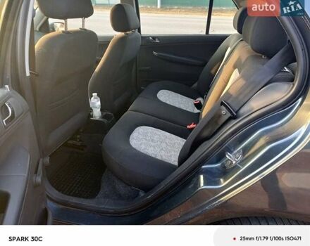 Серый Шкода Фабия, объемом двигателя 1.39 л и пробегом 184 тыс. км за 4000 $, фото 11 на Automoto.ua