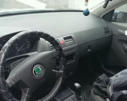 Серый Шкода Фабия, объемом двигателя 1.4 л и пробегом 208 тыс. км за 3500 $, фото 3 на Automoto.ua