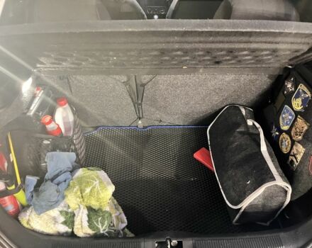 Серый Шкода Фабия, объемом двигателя 1.4 л и пробегом 236 тыс. км за 4200 $, фото 7 на Automoto.ua