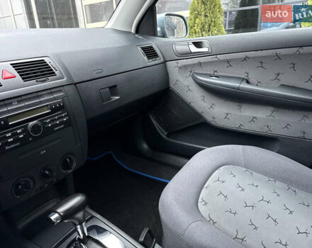 Сірий Шкода Фабія, об'ємом двигуна 1.4 л та пробігом 208 тис. км за 5399 $, фото 33 на Automoto.ua