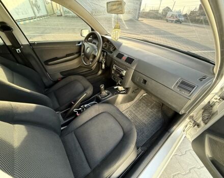 Серый Шкода Фабия, объемом двигателя 1.2 л и пробегом 3 тыс. км за 3650 $, фото 4 на Automoto.ua