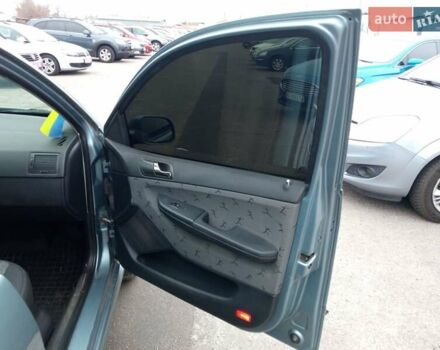 Серый Шкода Фабия, объемом двигателя 1.2 л и пробегом 244 тыс. км за 3700 $, фото 29 на Automoto.ua