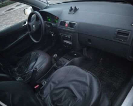 Серый Шкода Фабия, объемом двигателя 1.9 л и пробегом 370 тыс. км за 1599 $, фото 7 на Automoto.ua