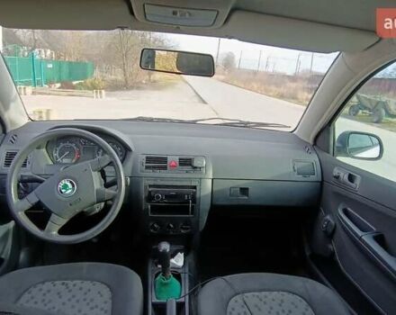 Серый Шкода Фабия, объемом двигателя 1.4 л и пробегом 371 тыс. км за 3200 $, фото 24 на Automoto.ua