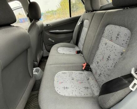 Серый Шкода Фабия, объемом двигателя 1.2 л и пробегом 200 тыс. км за 2500 $, фото 5 на Automoto.ua