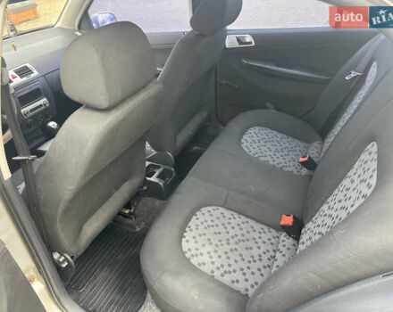 Серый Шкода Фабия, объемом двигателя 1.2 л и пробегом 243 тыс. км за 2850 $, фото 11 на Automoto.ua