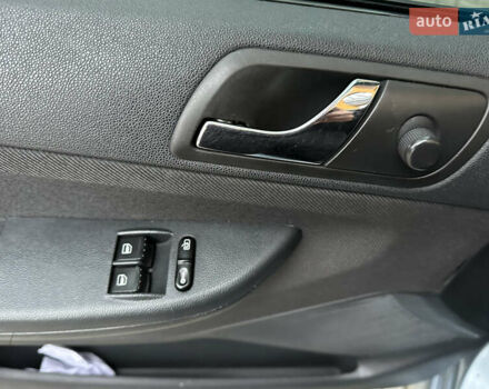 Серый Шкода Фабия, объемом двигателя 1.39 л и пробегом 236 тыс. км за 4000 $, фото 20 на Automoto.ua