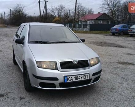 Серый Шкода Фабия, объемом двигателя 1.4 л и пробегом 371 тыс. км за 3200 $, фото 2 на Automoto.ua