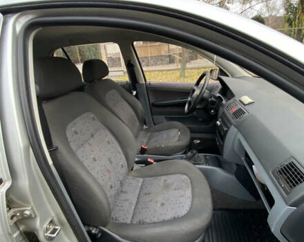 Серый Шкода Фабия, объемом двигателя 1.2 л и пробегом 777 тыс. км за 1999 $, фото 9 на Automoto.ua