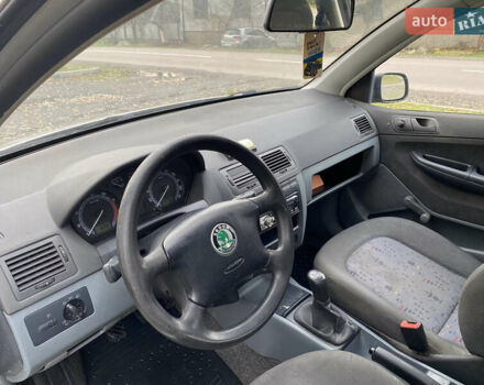 Серый Шкода Фабия, объемом двигателя 1.2 л и пробегом 777 тыс. км за 1999 $, фото 8 на Automoto.ua