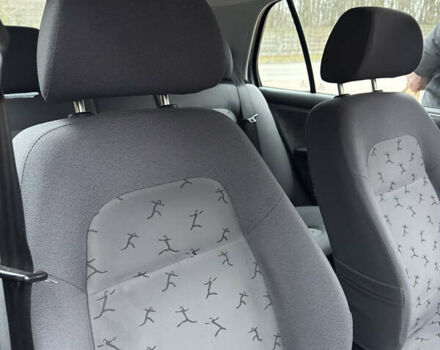 Сірий Шкода Фабія, об'ємом двигуна 1.4 л та пробігом 208 тис. км за 5399 $, фото 25 на Automoto.ua