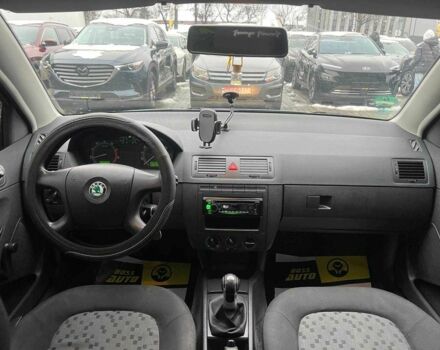 Серый Шкода Фабия, объемом двигателя 1.2 л и пробегом 208 тыс. км за 4000 $, фото 10 на Automoto.ua