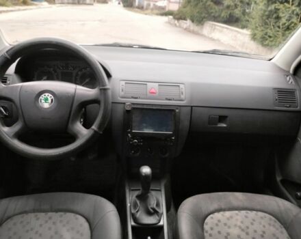 Серый Шкода Фабия, объемом двигателя 1.2 л и пробегом 250 тыс. км за 2900 $, фото 5 на Automoto.ua