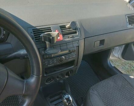 Серый Шкода Фабия, объемом двигателя 1.2 л и пробегом 280 тыс. км за 3600 $, фото 34 на Automoto.ua