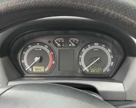 Сірий Шкода Фабія, об'ємом двигуна 1.2 л та пробігом 285 тис. км за 3900 $, фото 6 на Automoto.ua