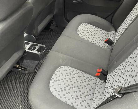 Серый Шкода Фабия, объемом двигателя 1.2 л и пробегом 89 тыс. км за 4700 $, фото 8 на Automoto.ua