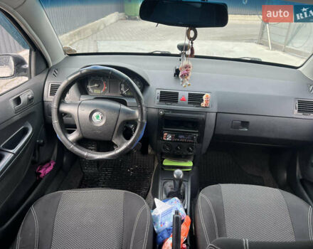 Сірий Шкода Фабія, об'ємом двигуна 1.2 л та пробігом 253 тис. км за 4100 $, фото 7 на Automoto.ua
