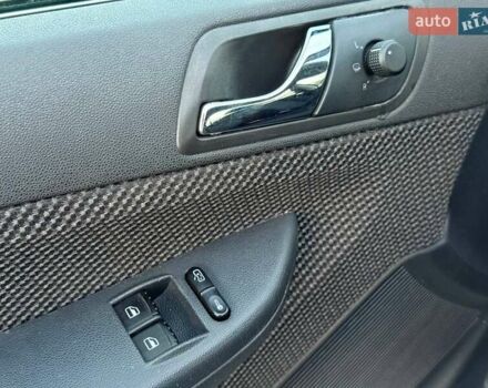 Серый Шкода Фабия, объемом двигателя 1.39 л и пробегом 178 тыс. км за 6000 $, фото 30 на Automoto.ua