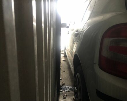 Сірий Шкода Фабія, об'ємом двигуна 1.2 л та пробігом 300 тис. км за 1000 $, фото 5 на Automoto.ua