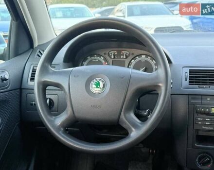 Серый Шкода Фабия, объемом двигателя 1.39 л и пробегом 178 тыс. км за 6000 $, фото 24 на Automoto.ua