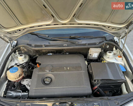 Сірий Шкода Фабія, об'ємом двигуна 1.39 л та пробігом 201 тис. км за 4200 $, фото 6 на Automoto.ua