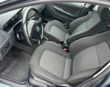 Серый Шкода Фабия, объемом двигателя 0 л и пробегом 244 тыс. км за 4300 $, фото 7 на Automoto.ua