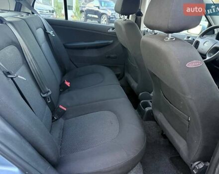 Серый Шкода Фабия, объемом двигателя 1.39 л и пробегом 178 тыс. км за 6000 $, фото 14 на Automoto.ua