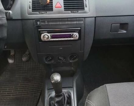 Серый Шкода Фабия, объемом двигателя 1.2 л и пробегом 437 тыс. км за 3500 $, фото 9 на Automoto.ua