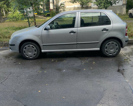 Сірий Шкода Фабія, об'ємом двигуна 1.39 л та пробігом 184 тис. км за 3750 $, фото 2 на Automoto.ua