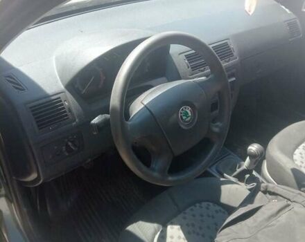 Серый Шкода Фабия, объемом двигателя 1.2 л и пробегом 190 тыс. км за 2800 $, фото 2 на Automoto.ua