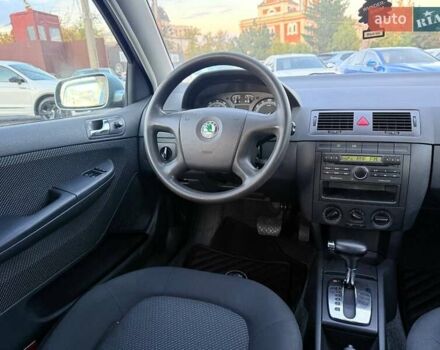 Серый Шкода Фабия, объемом двигателя 1.39 л и пробегом 178 тыс. км за 6000 $, фото 20 на Automoto.ua