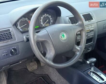 Серый Шкода Фабия, объемом двигателя 1.39 л и пробегом 178 тыс. км за 6000 $, фото 19 на Automoto.ua