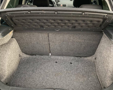 Серый Шкода Фабия, объемом двигателя 1.2 л и пробегом 207 тыс. км за 4000 $, фото 12 на Automoto.ua