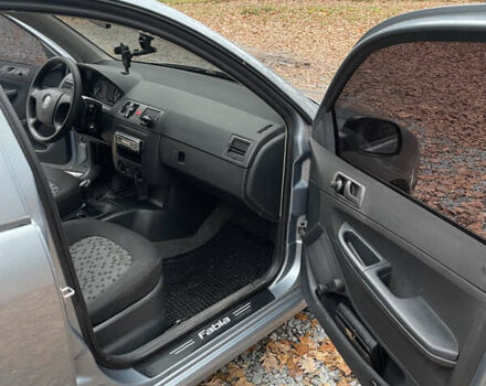 Серый Шкода Фабия, объемом двигателя 1.2 л и пробегом 91 тыс. км за 4300 $, фото 6 на Automoto.ua