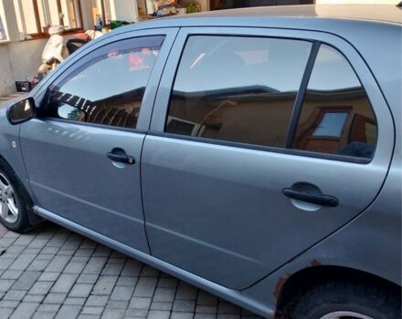 Сірий Шкода Фабія, об'ємом двигуна 1.2 л та пробігом 293 тис. км за 2300 $, фото 4 на Automoto.ua