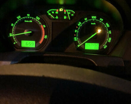 Серый Шкода Фабия, объемом двигателя 1.2 л и пробегом 258 тыс. км за 2900 $, фото 7 на Automoto.ua