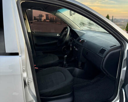 Сірий Шкода Фабія, об'ємом двигуна 1.39 л та пробігом 201 тис. км за 4200 $, фото 12 на Automoto.ua