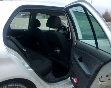 Серый Шкода Фабия, объемом двигателя 1.2 л и пробегом 260 тыс. км за 3200 $, фото 4 на Automoto.ua