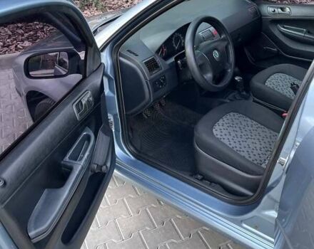 Сірий Шкода Фабія, об'ємом двигуна 1.2 л та пробігом 187 тис. км за 4300 $, фото 7 на Automoto.ua