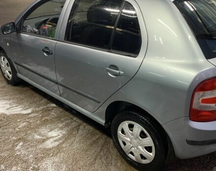 Серый Шкода Фабия, объемом двигателя 1.2 л и пробегом 257 тыс. км за 2950 $, фото 4 на Automoto.ua