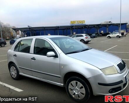 Серый Шкода Фабия, объемом двигателя 1.2 л и пробегом 260 тыс. км за 3200 $, фото 2 на Automoto.ua