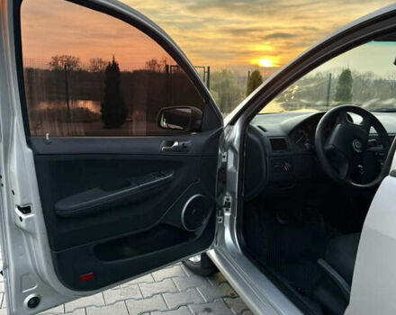 Сірий Шкода Фабія, об'ємом двигуна 1.39 л та пробігом 201 тис. км за 4200 $, фото 7 на Automoto.ua