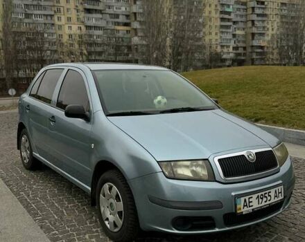 Серый Шкода Фабия, объемом двигателя 1.2 л и пробегом 437 тыс. км за 3500 $, фото 2 на Automoto.ua