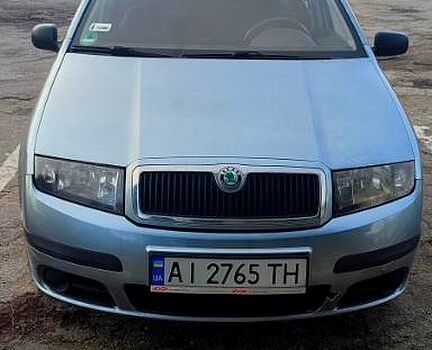 Серый Шкода Фабия, объемом двигателя 1.4 л и пробегом 220 тыс. км за 3200 $, фото 2 на Automoto.ua