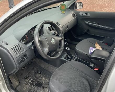 Сірий Шкода Фабія, об'ємом двигуна 1.2 л та пробігом 285 тис. км за 3900 $, фото 5 на Automoto.ua