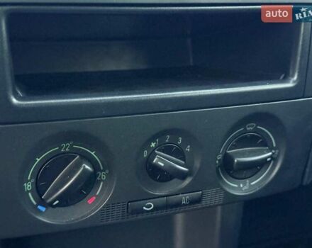 Серый Шкода Фабия, объемом двигателя 1.39 л и пробегом 178 тыс. км за 6000 $, фото 28 на Automoto.ua