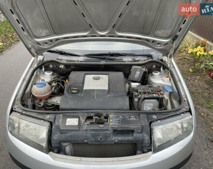 Серый Шкода Фабия, объемом двигателя 1.2 л и пробегом 89 тыс. км за 4700 $, фото 13 на Automoto.ua